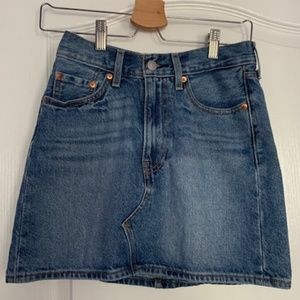 Super cute denim skirt